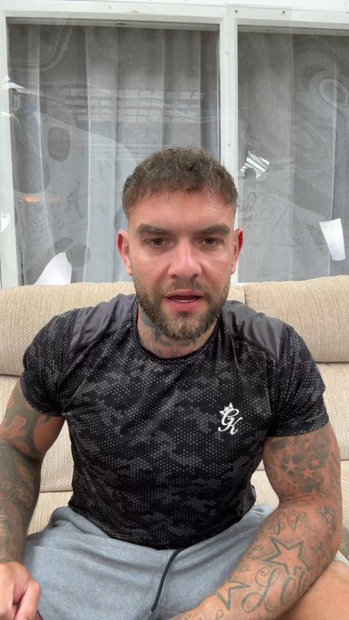Andy Lee is live now! https://t.co/Egan44uMLx https://t.co/cFYuuwx3qD
