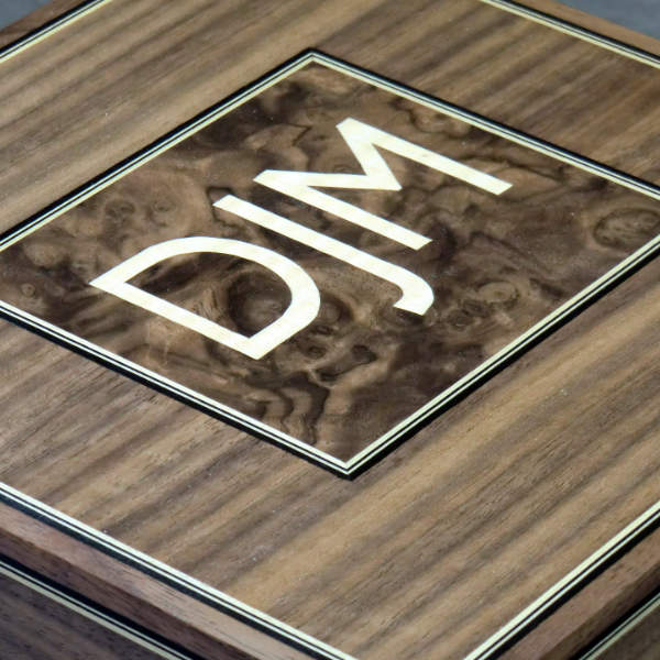 fineboxmaker's tweet image. Discover the elegance of the Purbeck Black Walnut Watch Box! 🌟 A luxurious, personalized men's watch box crafted from American Black Walnut and Sycamore. Perfect for any watch enthusiast. fineboxmaker.com/box/purbeck-bl… #WatchStorage #LuxuryWatches #PersonalizedGifts