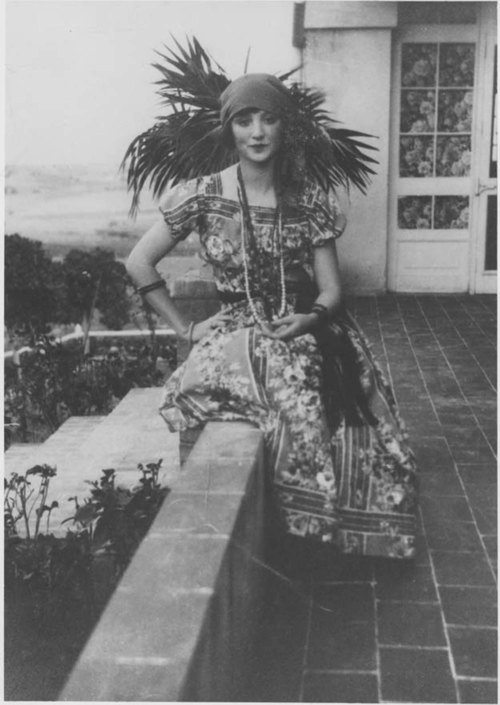 'I want to give you the secrets of the constant alchemy that we must practice to turn brass into gold, hate into love, destruction into creation to change the crass daily news into inspiration, and despair into joy. 

📷Anaïs Nin in Havana, 1920's.