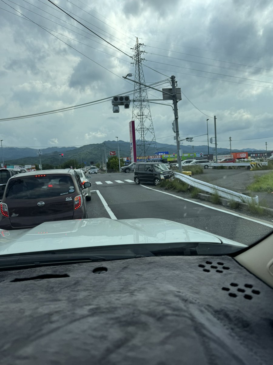 Toko96_'s tweet photo. @abcdefghijaek 外人はこうなります https://t.co/vl6psv5TrM