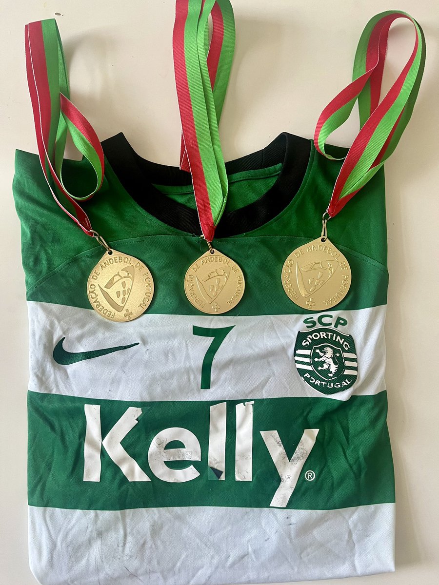 ¡TRIPLETEEE! 🏆🏆🏆
- Supertaça de Portugal ✅
- Campeonato de Portugal ✅ 
- Taça de Portugal ✅