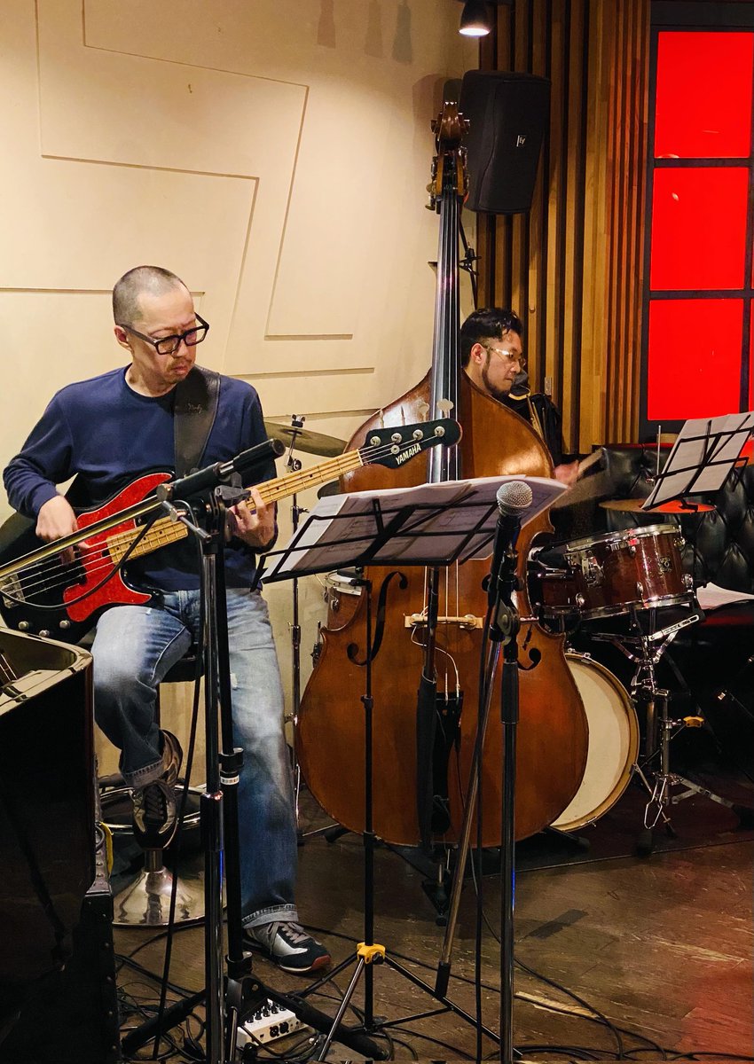 昼間はオペラ歌手Seia Lee さんの自分がアレンジしなくちゃならないリハ第一弾。どうにかなりそうで形が見えて良かった！Seiaさんさすがに凄い。その後移動して夕方からは明日から東北ツアーがスタートする小池修さんグループのリハ。濃い１日だった。リハのほうが本番以上に緊迫するし大変なんです。