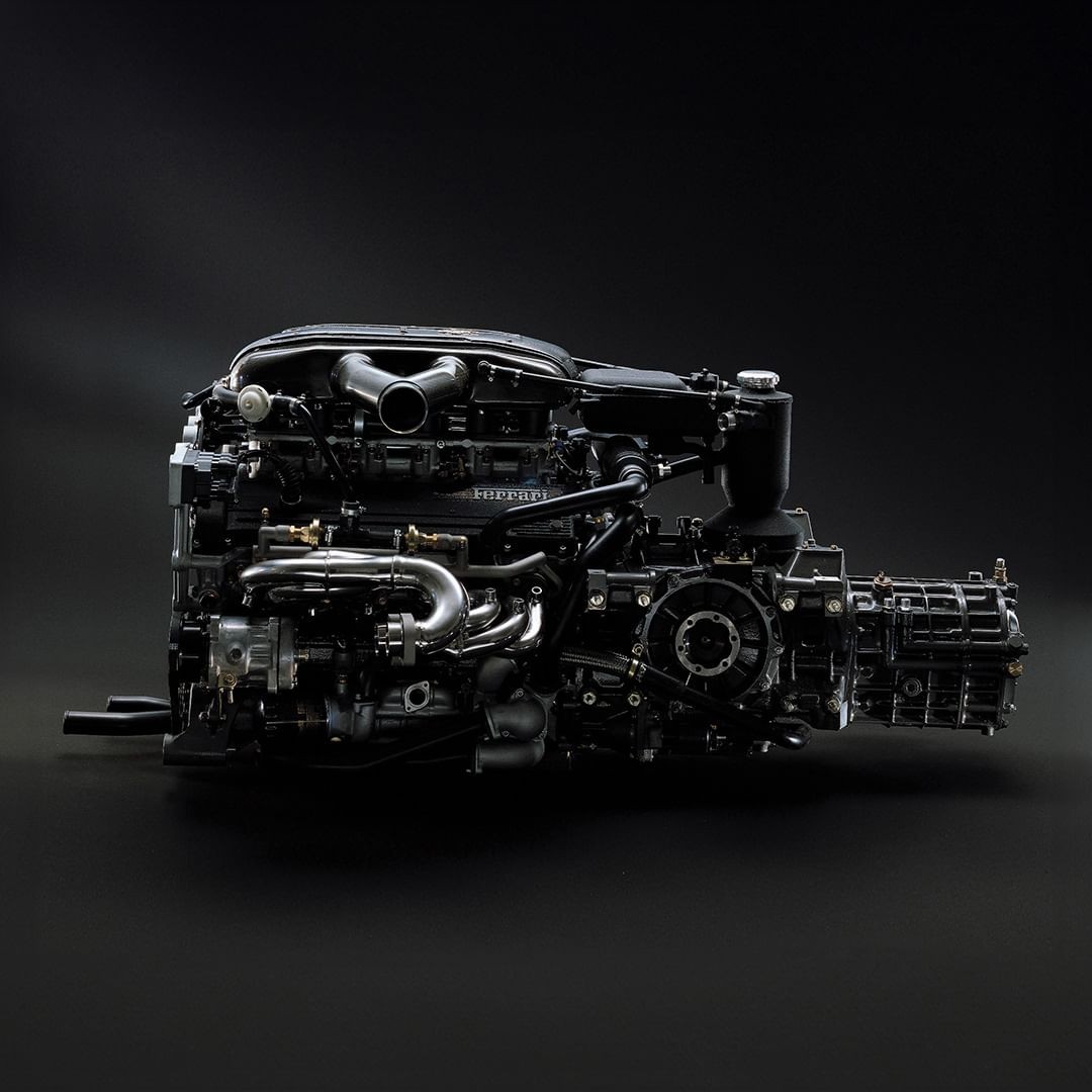 公道を走るF1マシン」 1995年、フェラーリ創立50周年記念モデルとして