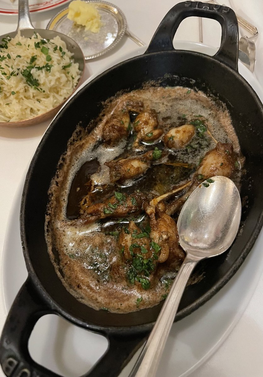 eatinglasvegas's tweet photo. The first great bistro meal of our life was at #Allard, and we finally returned for a re-matchโฆ30 years later. ๐คฉ๐๐ซ๐ท๐พ
#froglegs ๐ธ
#sweetbreads
#escargot ๐ https://t.co/oXTgiwj8TM