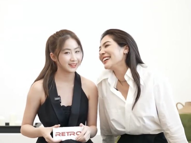 _pastelskies's tweet image. p’faye looks the happiest when she’s with yo 🥹🥹🥹