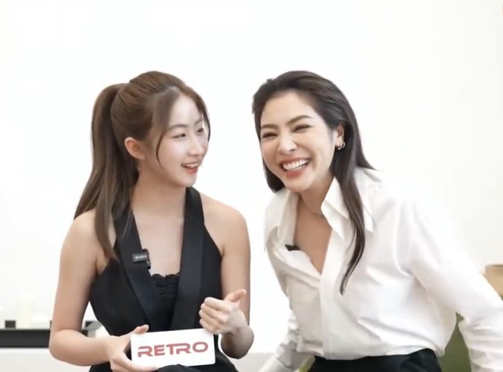 _pastelskies's tweet image. p’faye looks the happiest when she’s with yo 🥹🥹🥹