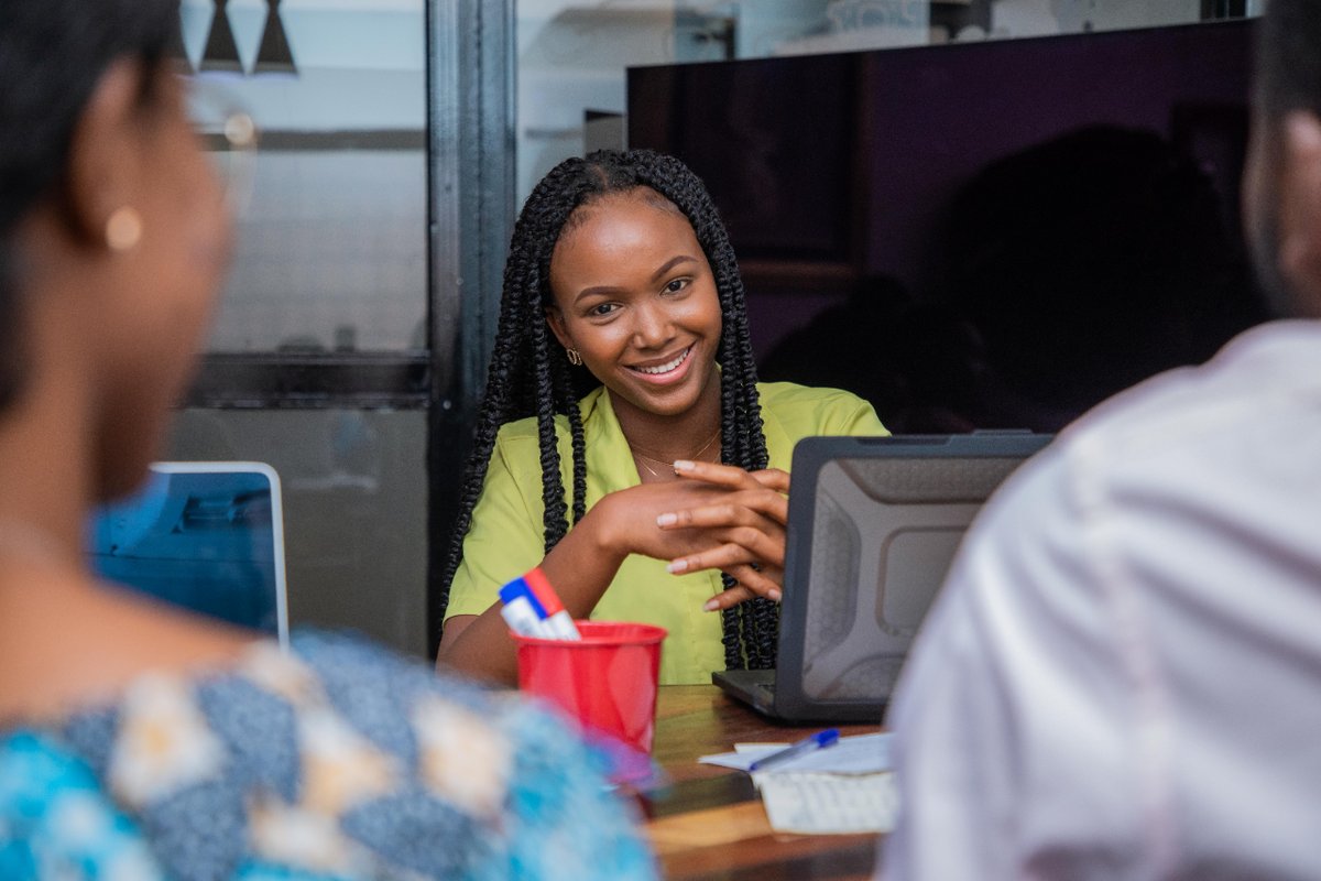 TOogueda (@toogueda) on Twitter photo Confucius disait “Choisissez un travail que vous aimez et vous n'aurez pas à travailler un seul jour de votre vie.” 
C'est peut-être ce qu'il faut pour que #lundi cesse d'être le cauchemar de plusieurs😉
Bon début de semaine, chers débrouillards 💪🏾
#TOogueda #Lanotif Confucius disait “Choisissez un travail que vous aimez et vous n'aurez pas à travailler un seul jour de votre vie.” 
C'est peut-être ce qu'il faut pour que #lundi cesse d'être le cauchemar de plusieurs😉
Bon début de semaine, chers débrouillards 💪🏾
#TOogueda #Lanotif