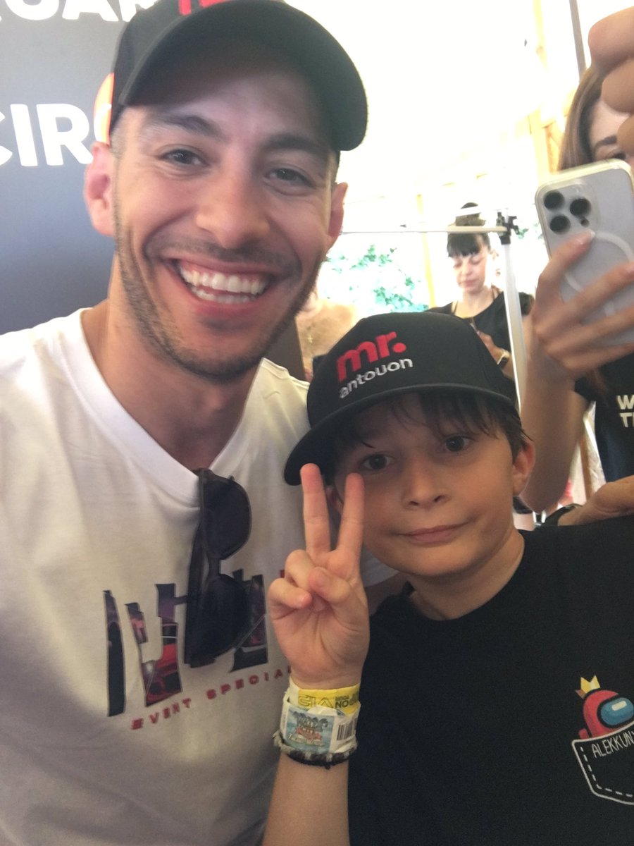 FlashFordon's tweet photo. Είμαι με τον pano
Κάντε follow
Vlog https://t.co/UvpdDqU9h7
