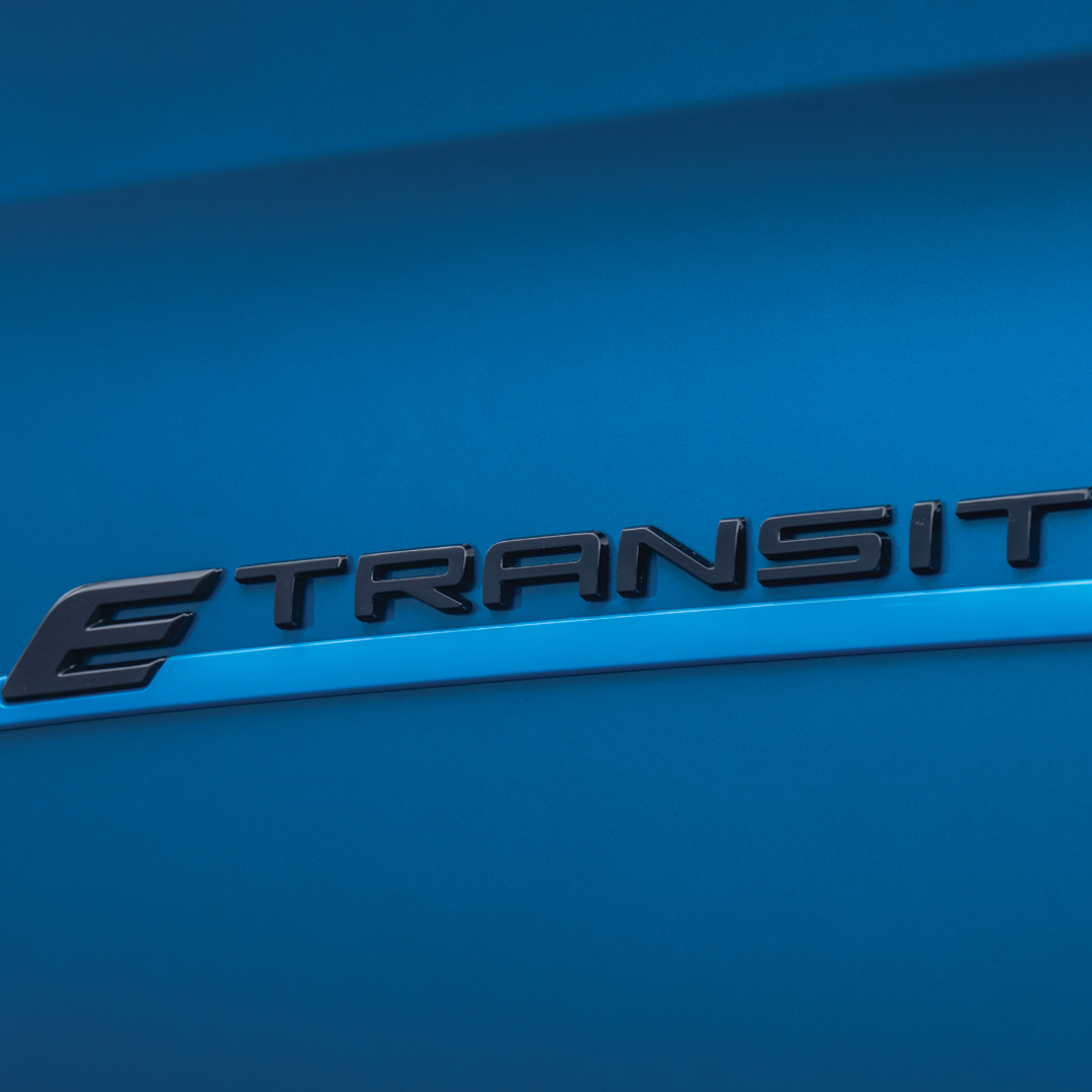 Ford_CH's tweet photo. Der E-Transit Custom bietet sowohl innen als auch aussen alles, um dein Unternehmen voranzubringen.

Mehr Infos findest du hier https://t.co/njC7V7O9Fm https://t.co/tAVRqasJZD