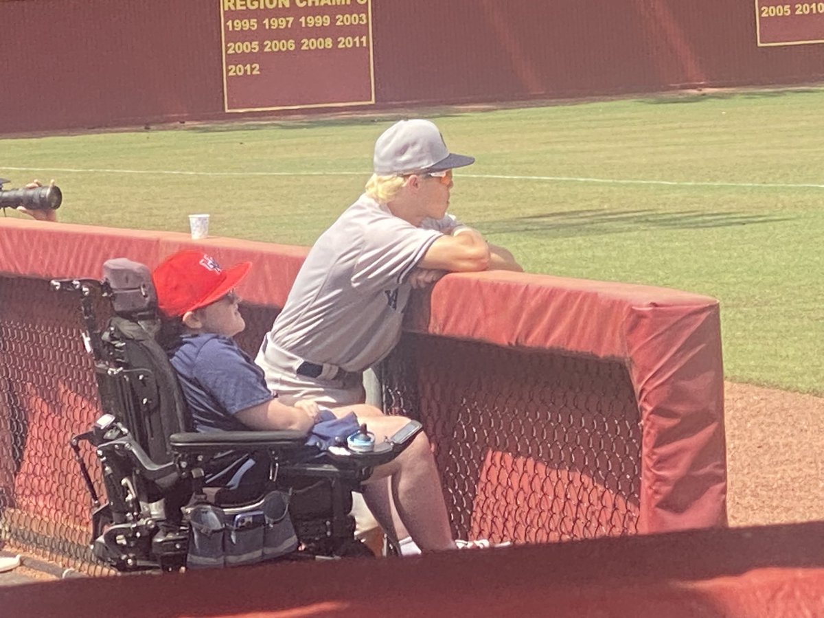 Henry Ullrich tweet media