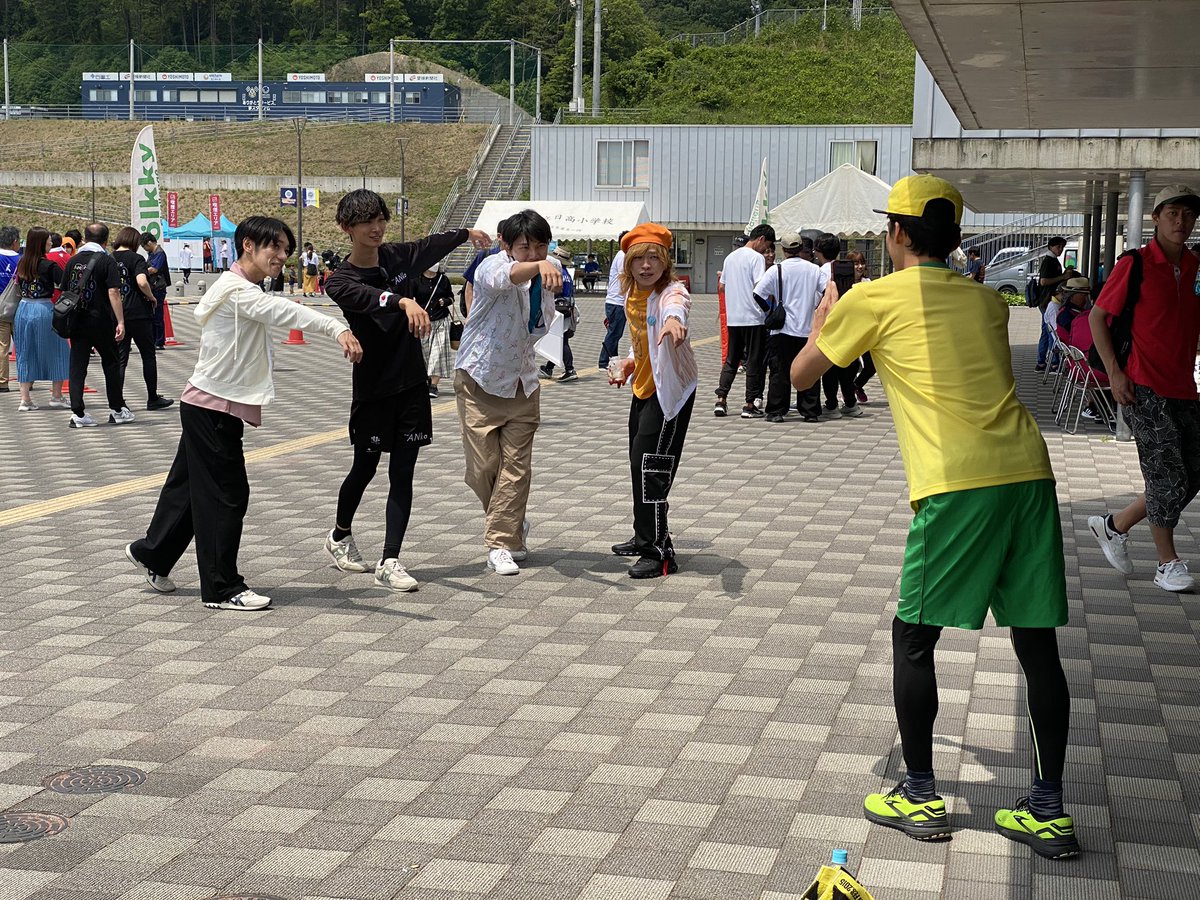 zugakousakuka's tweet image. ムコムコにお願いされ、カワノくんとの写真を撮ってるのが、この僅か5時間後にジャパンオープンチャンピオンになる男だとは、誰も知る由もない。😆
#RPY #イエ朗