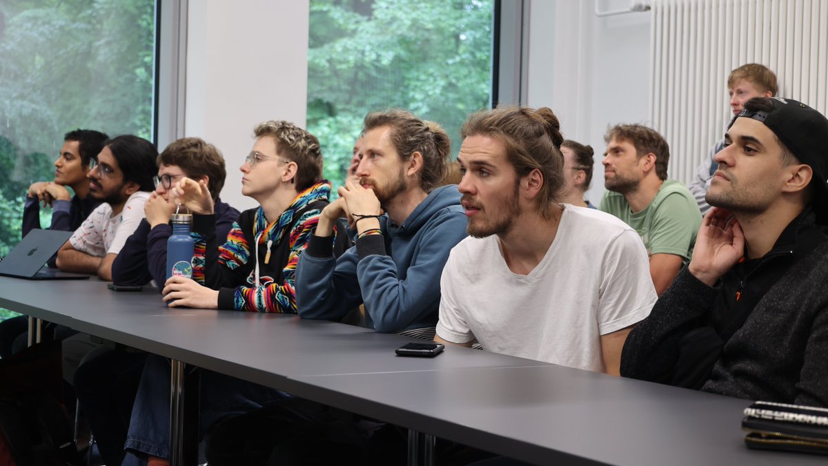 CBehav's tweet photo. Full house at our PhD Pitchwork session today! Fantastic talks by our doctoral candidates. 
@UniKonstanz @MPI_animalbehav @imprs_qbee https://t.co/W8IsrtgGTo