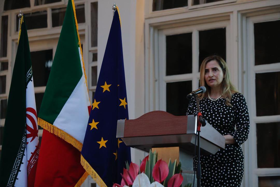 Italy in Iran tweet media