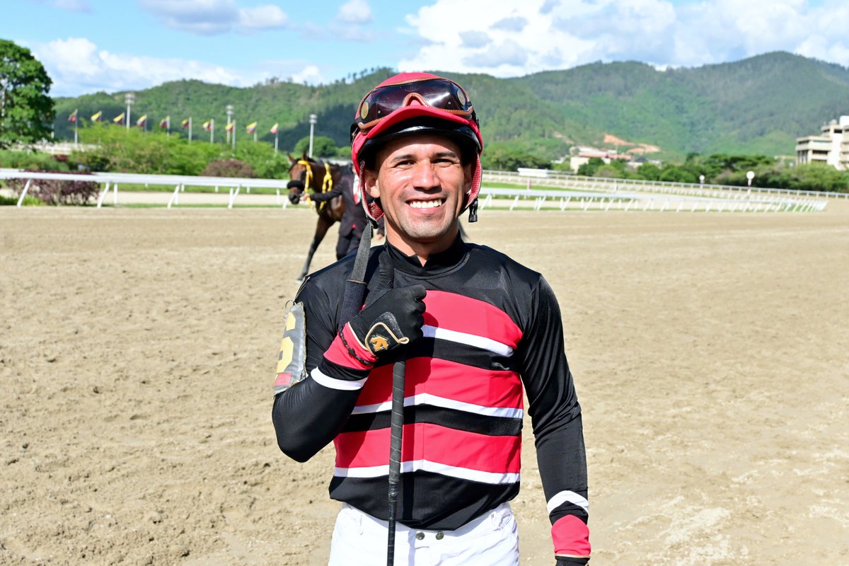 #Hipismo
Las victorias las da Dios 🙏🙌
Gracias a todas las conecciones por hacer realidad las victorias de hoy en día que se estan dando🏇
A seguir trabajando duro bajo el manto de Dios 🙏🙌🏇