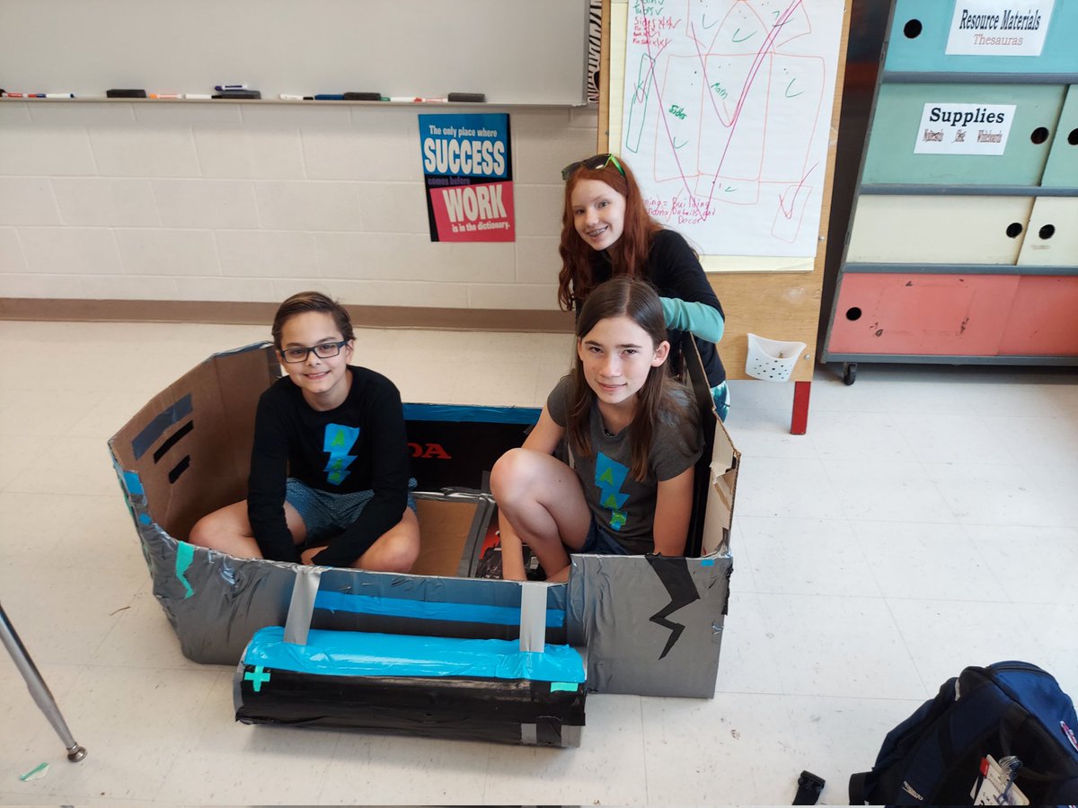 JanetAdamoski's tweet photo. Regatta Day...The High Tides, AAA Batteries, and Gecko Car Insurance groups are ready! Looking good, full of spirit &amp; ready to take the win! #cfms #cfmsregatta https://t.co/l0jSYF5xQf