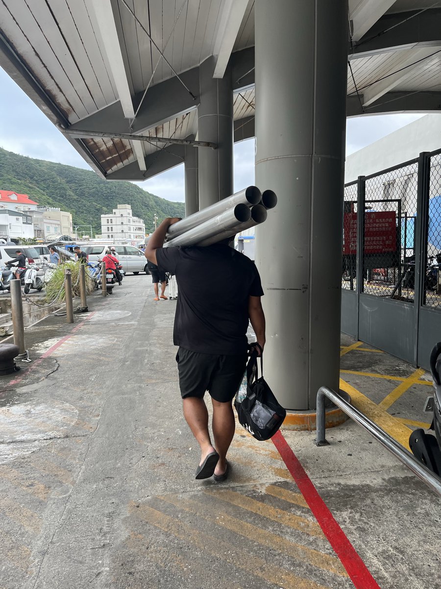 otolith_lin's tweet photo. Our team was coring on the reef sediments earlier this year in the Green Island, Taiwan https://t.co/73456LpWe6