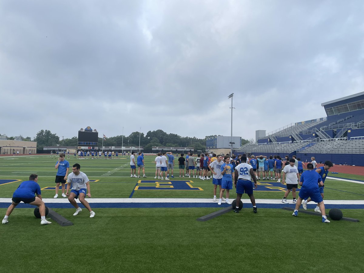 AustinAmaroAHHS's tweet photo. Day 1 of MIT for @AHISDAthletics ! Getting ready for #AHmazing seasons in 24-25. Mules Up! 💛💙 🐴 🆙 @AHISD @coachrittimann @CoachFox8 https://t.co/QYDV0ukpjF