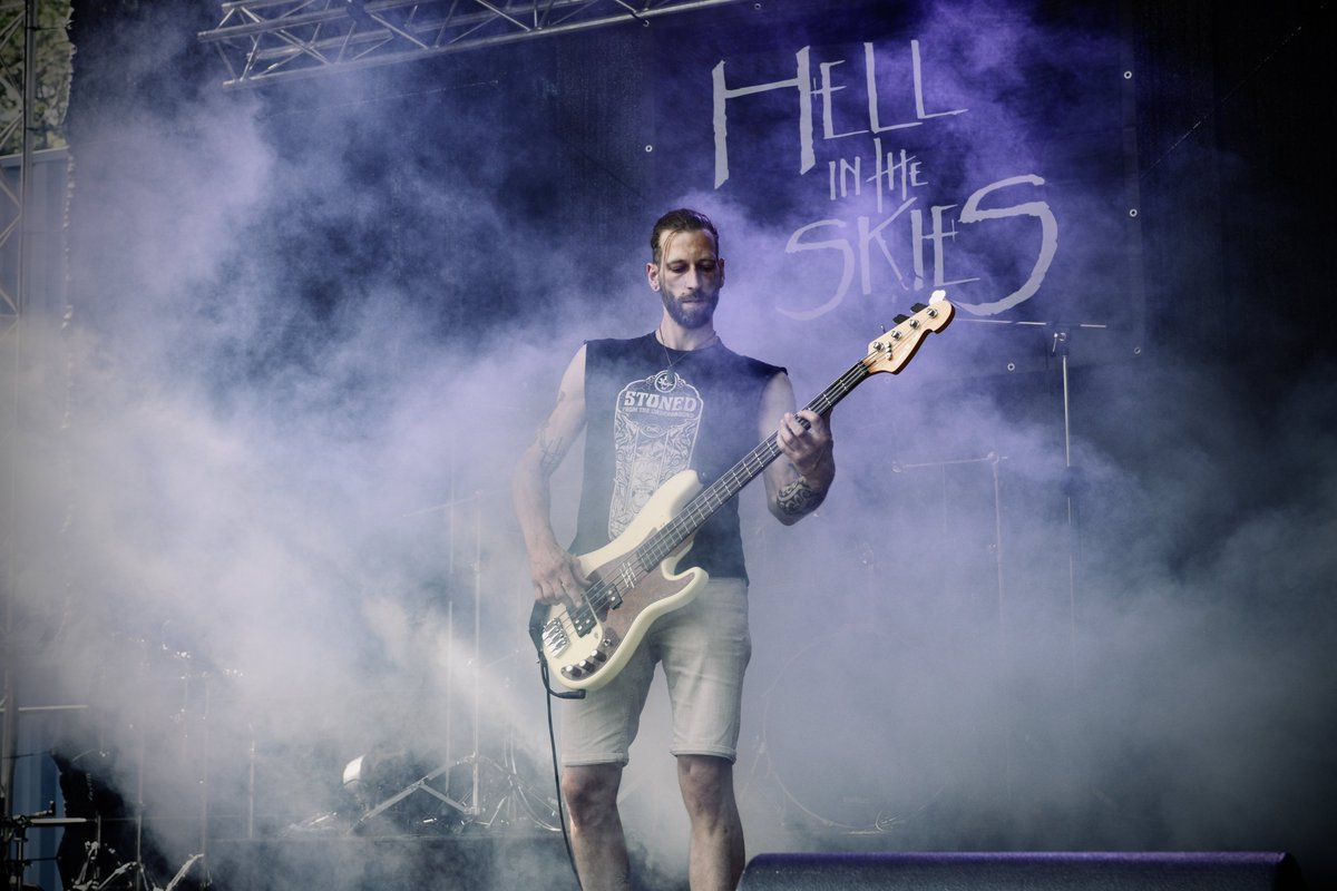 metalmessage's tweet image. A LIFE FOR THE BASS GUITAR!
Kudos for Garmr • Bass!
Pic: HITS!

Swamp Metal … with a touch of evilness!
𝐻𝐸𝐿𝐿 𝐼𝒩 𝒯𝐻𝐸 𝒮𝒦𝐼𝐸𝒮 • 🇩🇪 • Heavy 𝙼𝚎𝚝𝚊𝚕 • 𝕰𝖘𝖙. 2017 • @HITS_bandpage • #hellintheskies

🎶 FFO:
Black Sabbath, Alice In Chains, Armored Saint

#PR