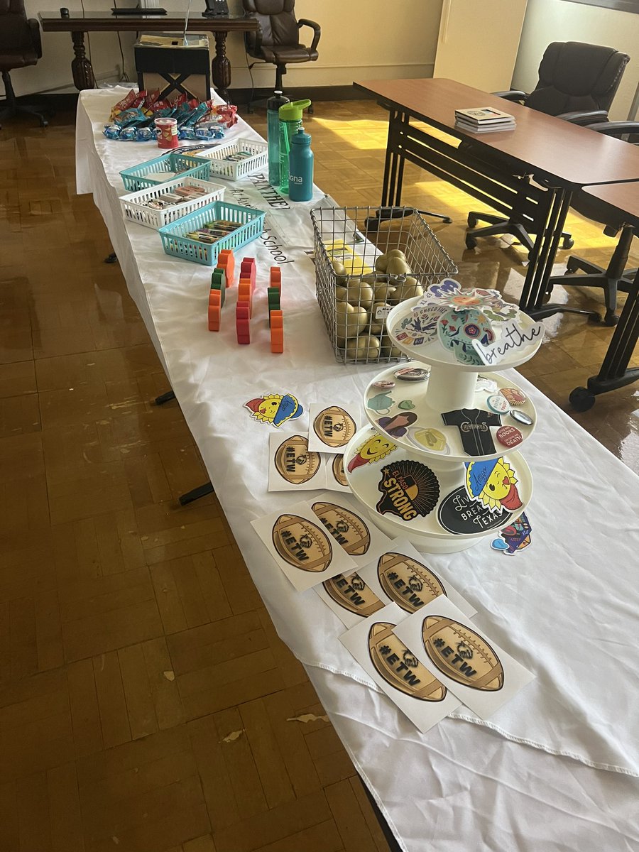 rosalesflorEP's tweet image. #ReviveRebuildRestore 🌟 last PBIS/SEL Celebration of the year 🌟 @cynsationalcynd @Abuhemaid1 @RuennaValdez #episdgradcoaches #lovemywork