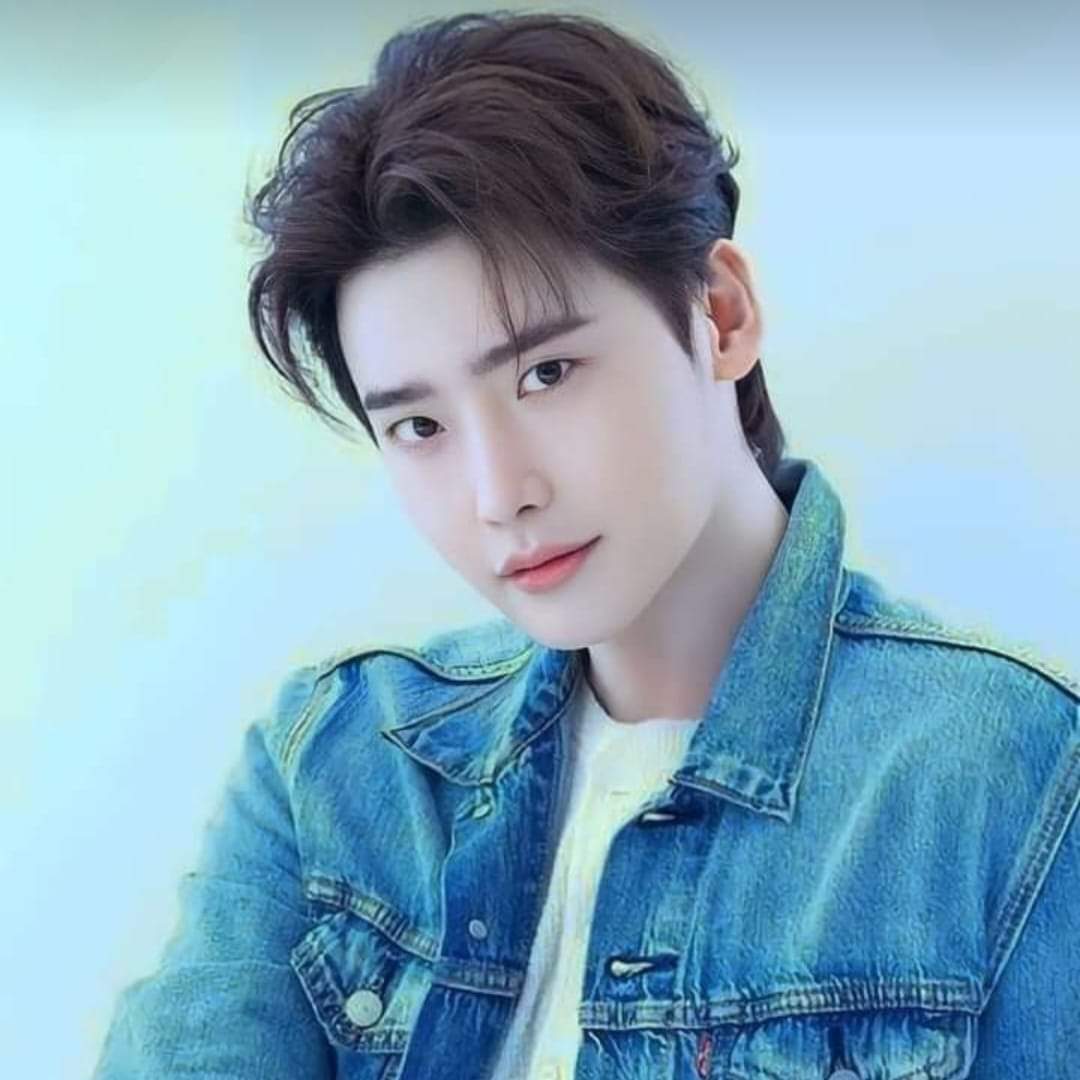 Random pictures of Lee Jong Suk 
#LeeJongSuk  is love.