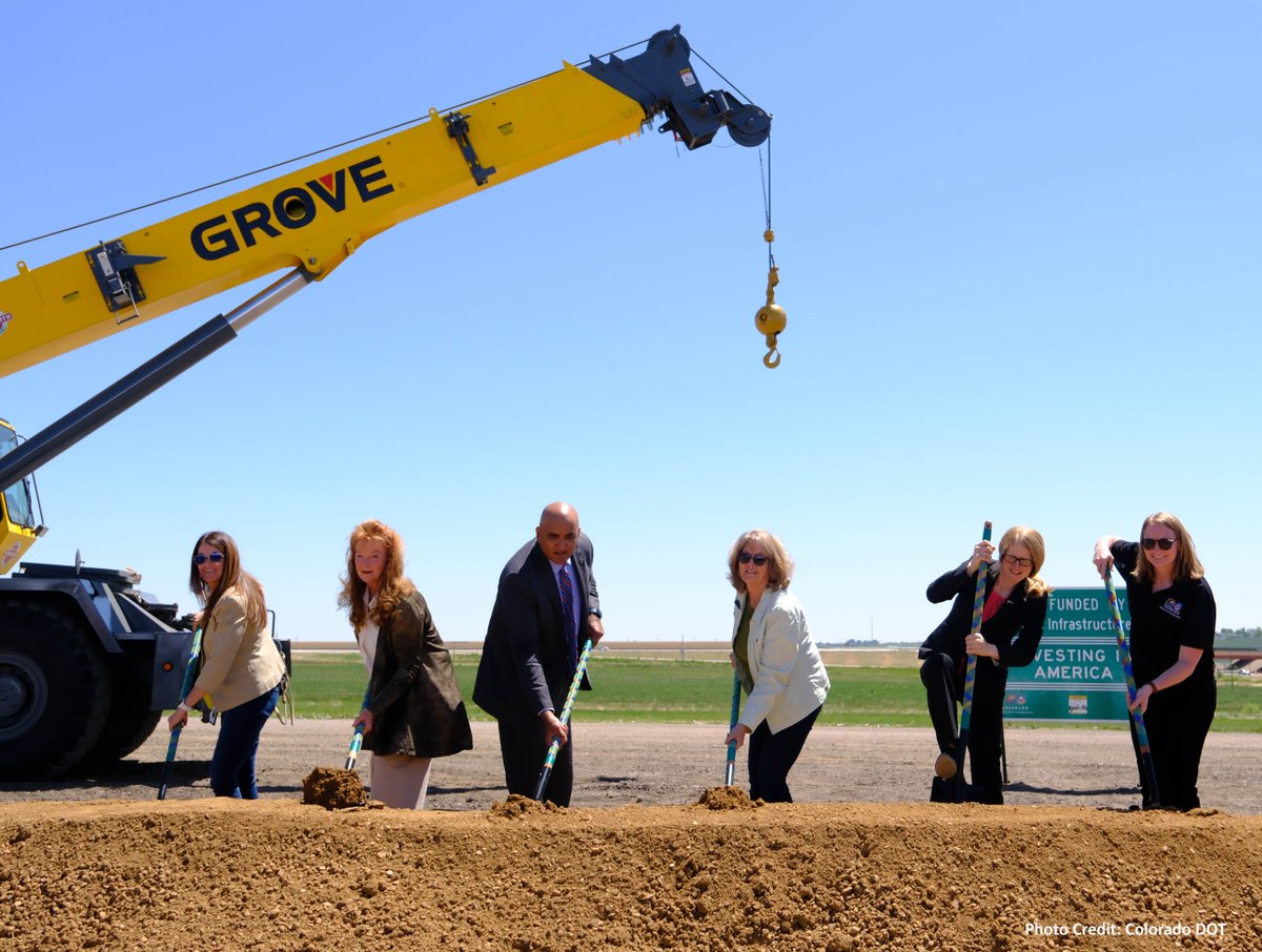 FHWA Adm @bhattmobilet joined @ColoradoDOT & other state & local officials in Berthoud last week at a groundbreaking of a I-25 segment, which will include new express lanes & multimodal improvements to help reduce travel times, support supply chains & reduce costs.