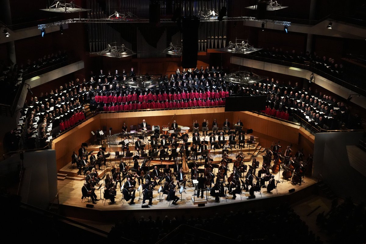 the_halle's tweet photo. The reviews are in from our special weekend with Sir Mark Elder in Manchester 🫶👇

★★★★★ @thetimes 

★★★★★ @Telegraph 

★★★★★ @bachtrack 

★★★★★ @theartsdesk 

★★★★★ @TheArtsShelf 

Read more 👇
https://t.co/ZoCjFQa4sh
 
📸 Alex Burns, The Hallé https://t.co/muDUEuZksJ