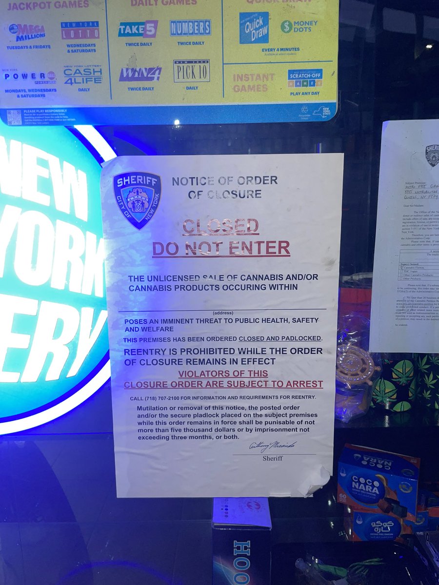 alexmurrayyy's tweet photo. NYPD got the plug 😔 https://t.co/p0nDR6MEzz