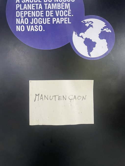 A Cariucha no banheiro da bluefit https://t.co/Kgip9MyNuS