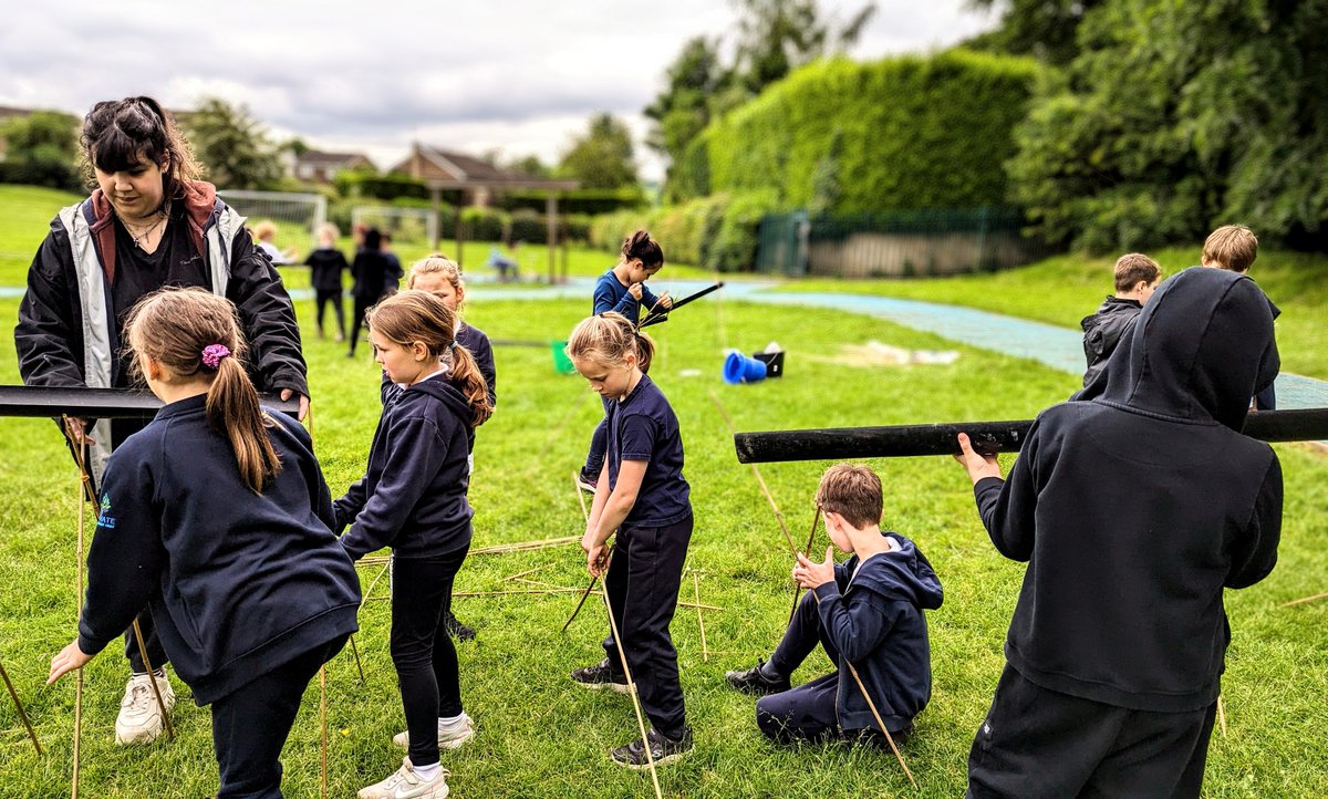 SchoolThorner's tweet photo. Year 3 &amp; 4 had a super forest school session with
@GoWildOutdoors. Lots of fun was had! https://t.co/DZeSXuNFk5