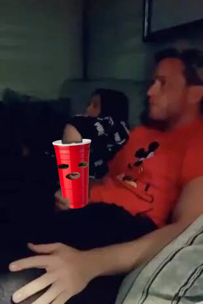 Tutorial on how to properly hold a $REDCUP. 

Trust me bro.