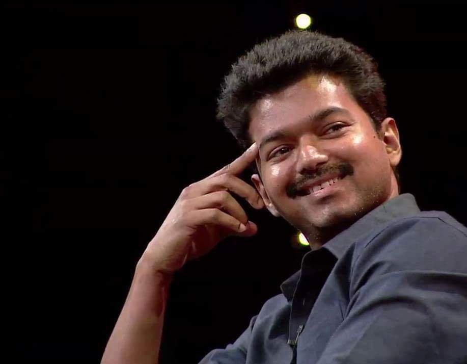itzmekrishnan's tweet image. Drop your favourite Thalapathy Pic ❤️

My All Time Fav Thalapathy PIC 😍🥹🤌😽❤️

@actorvijay #GOAT #GkSiva #JDVibes