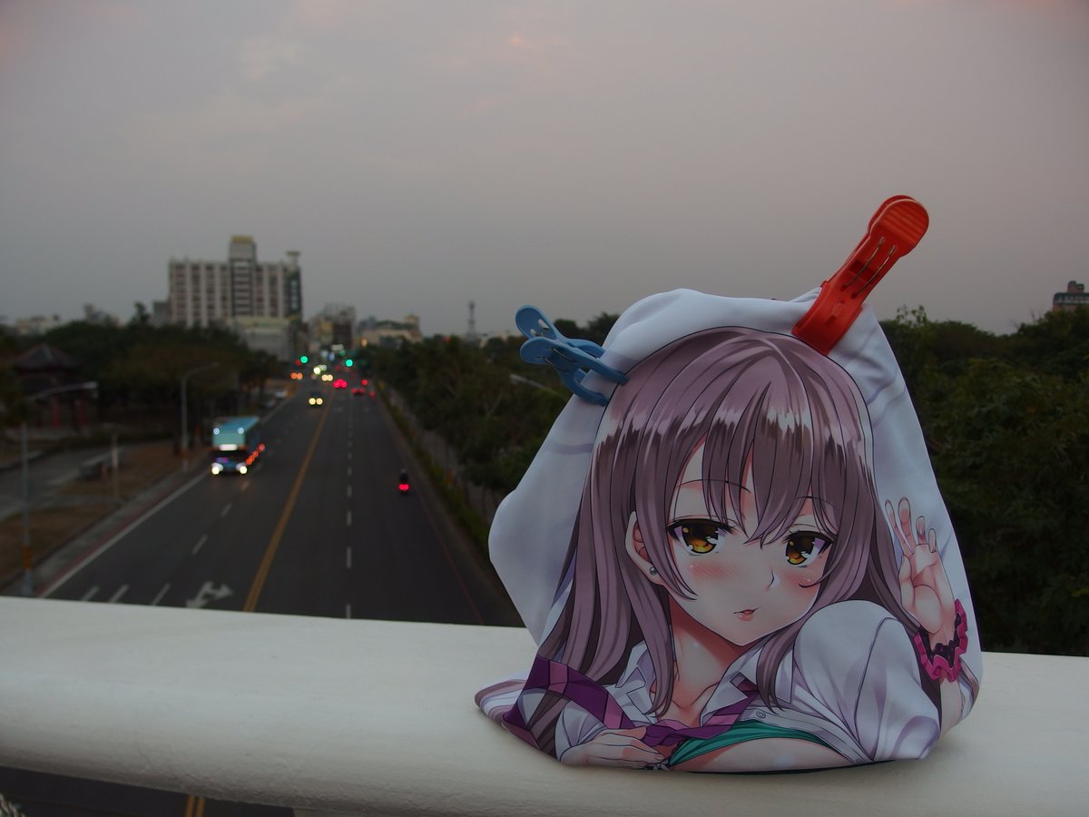 zxc33010's tweet photo. 外拍 屏東市
萬年溪景觀橋
水原優老師,繪畫神楽坂紗蘭
#水原優 #神楽坂紗蘭 #RipLip #迷娘拾いました #屏東縣 #屏東市 https://t.co/CUYkqKYhuk
