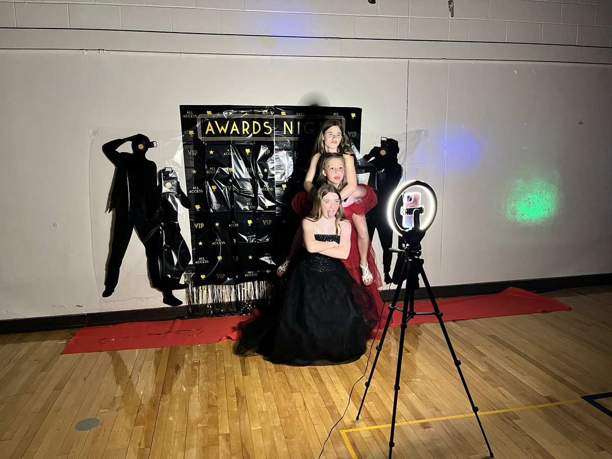 The first Theatre Prom was a success! Thank you to Ms. Williams for your coordination!