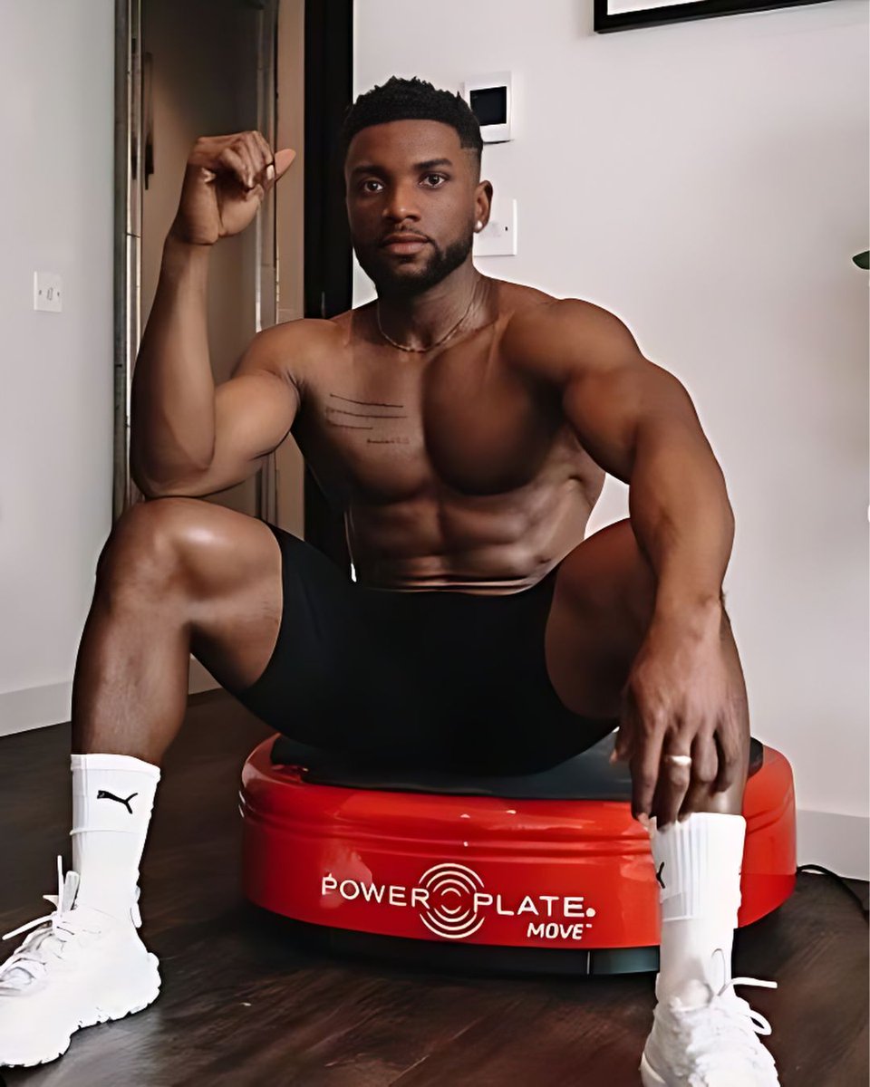 This Men's Health Month, prioritize your well-being! Power Plate's whole body vibration technology can assist by helping to activate more muscle fibres, boost blood flow, increase bone density, and even help burn more calories—all key factors supporting your fitness journey. 💪