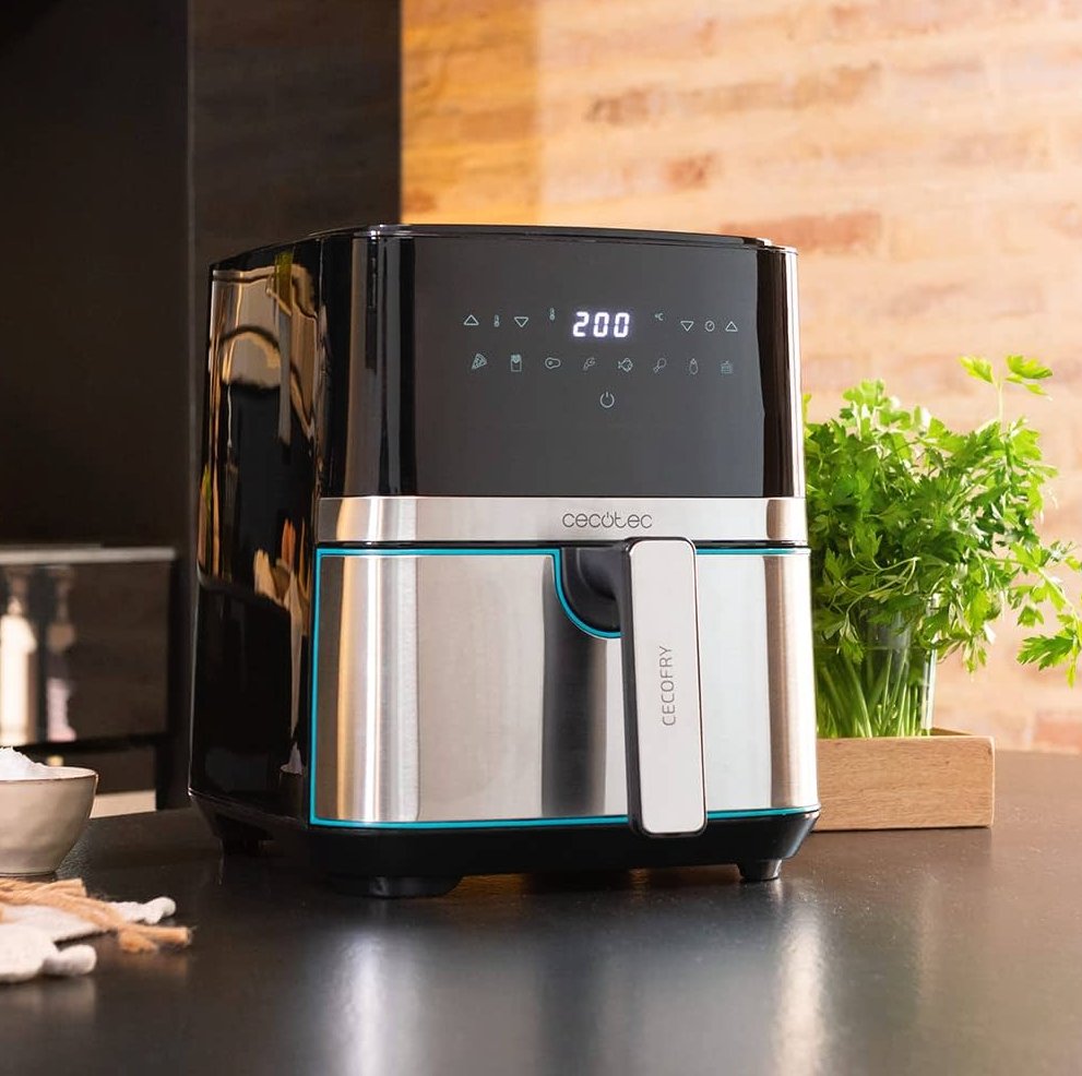 Dealabs's tweet photo. 🔥
3 AirFryer en promo 👇
➡️ https://t.co/Wciiu5LRik ⬅️ 

➡️ https://t.co/dfgezvI42v ⬅️ 

➡️ https://t.co/FOnBwzY6Ax ⬅️ https://t.co/AJOWlkYwfo