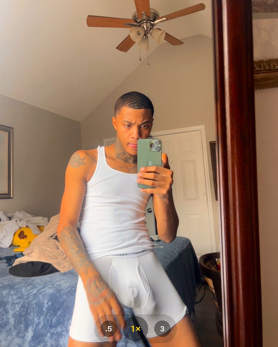 asian_liteskin's tweet image. I’ll show you mine, if you show me yours… Rt this if u single 😍😈Gm