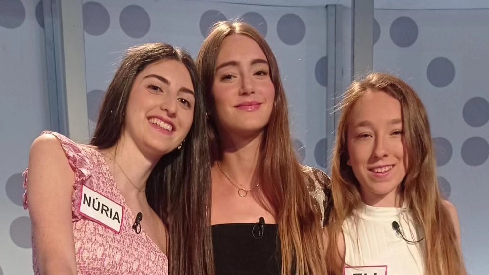 JoEnSeMesIB3's tweet photo. #DuesLlonguetesiUnaPerduda i les #Atrevides arriben aquesta setmana al concurs 🙌🏻  I vos advertim que serà gros això 🥳

Cada vespre a les 21:30 h. teniu una cita ineludible amb el #JoEnSéMésIB3 🧔🏻‍♂️📺 https://t.co/wKjFBqA5HJ