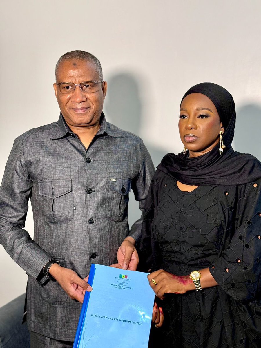 Lembedellectuel's tweet photo. #Passation: Mme Fatima Mbengue Officiellement installée, Directrice Générale de l’Office National des Pupilles de la Nation (ONFP).
#senegal https://t.co/wsKEXj1f1F