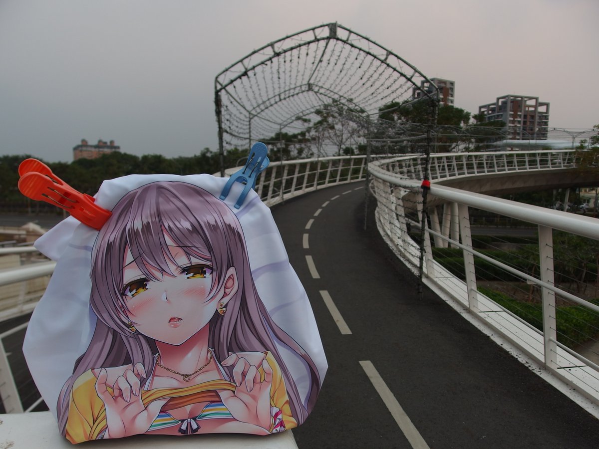 zxc33010's tweet photo. 外拍 屏東市
萬年溪景觀橋
水原優老師,繪畫神楽坂紗蘭
#水原優 #神楽坂紗蘭 #RipLip #迷娘拾いました #屏東縣 #屏東市 https://t.co/CW0gx41iO0