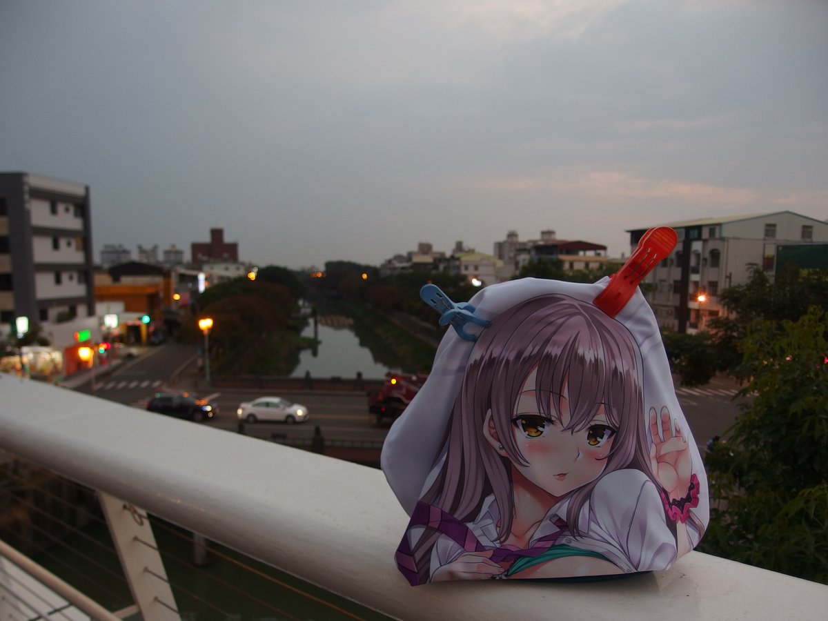 zxc33010's tweet photo. 外拍 屏東市
萬年溪景觀橋
水原優老師,繪畫神楽坂紗蘭
#水原優 #神楽坂紗蘭 #RipLip #迷娘拾いました #屏東縣 #屏東市 https://t.co/CW0gx41iO0