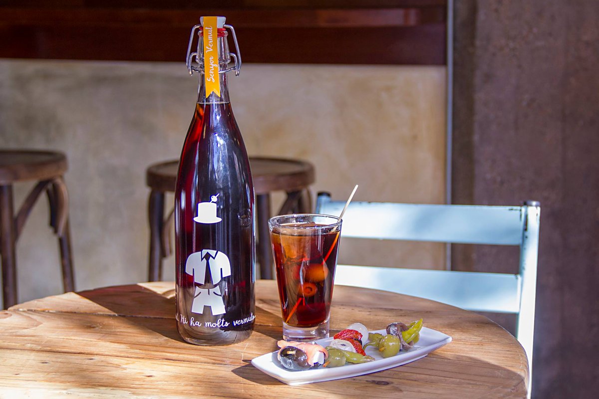 Barcelona_Com's tweet photo. Vermut is a long-standing tradition in Catalonia, particularly the tradition of " doing vermut " before lunch. Senyor Vermut is one of our favourite places for its vermut and tapas...
https://t.co/lzM48tJP7U
#barcelona #barcelonavermut #barcelonavermutbar https://t.co/5JonPov715