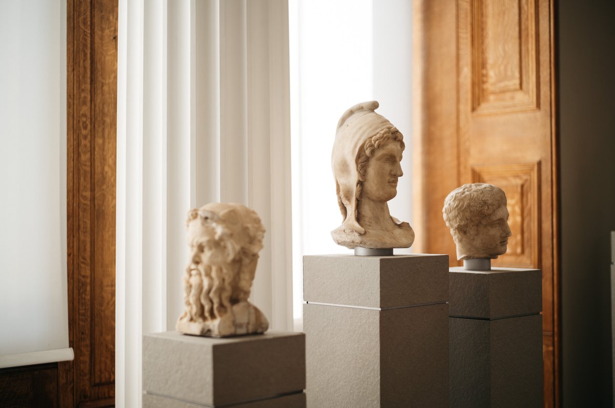FitzMuseum_UK's tweet photo. 🌟We're hiring! We're currently seeking a Library and Archive Manager.
📚📜Can you take the lead in managing our amazing library collection? 
🔗Find out more: https://t.co/F0nCoOLqQM
📆 9 June https://t.co/U6ymd4w6Gp