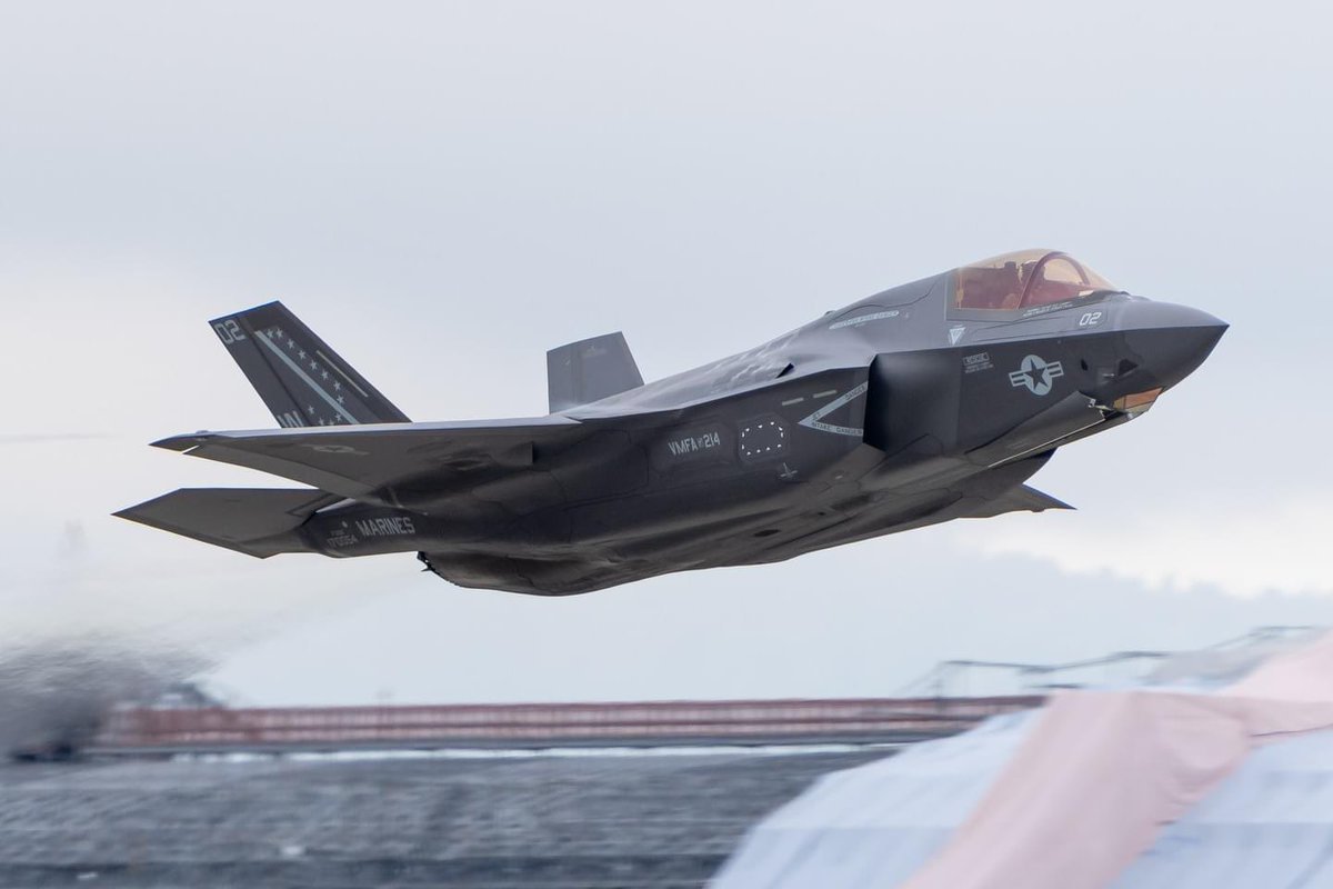 chasinglimits1's tweet image. F-35 takeoff
#F35 #F35Lightning #fighterjet #aviation #military #airforce #navy #aircraft