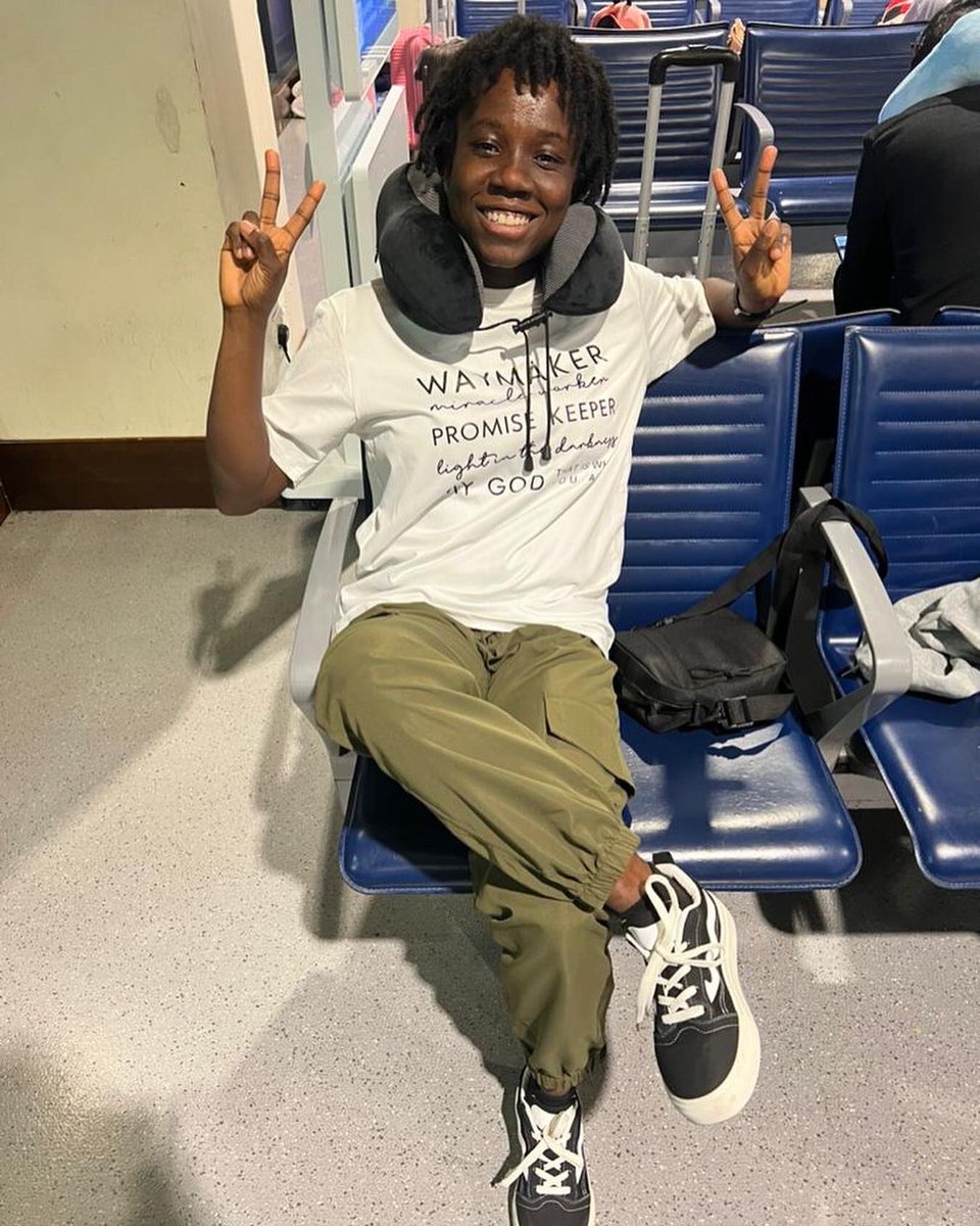 Where we love is home - Home that our feet may leave, but not our hearts. 🇬🇭

Oliver Wendell Holmes, Sr.

#TrustTheProcess