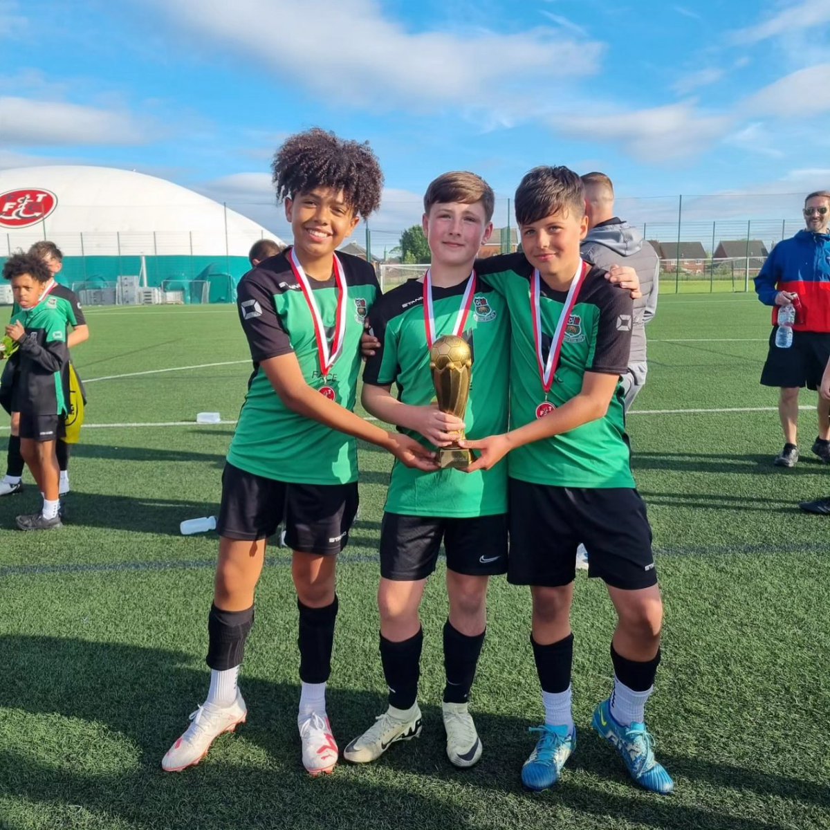 Rachel Shannon tweet media