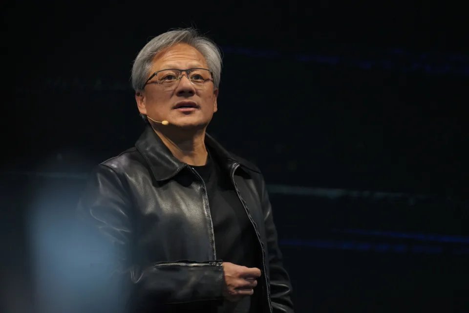AmandascScott's tweet photo. Analyst resets Nvidia stock price target as CEO unveils new AI platform https://t.co/9dyVF9nfqv via @YahooFinance https://t.co/GT020lzTR5