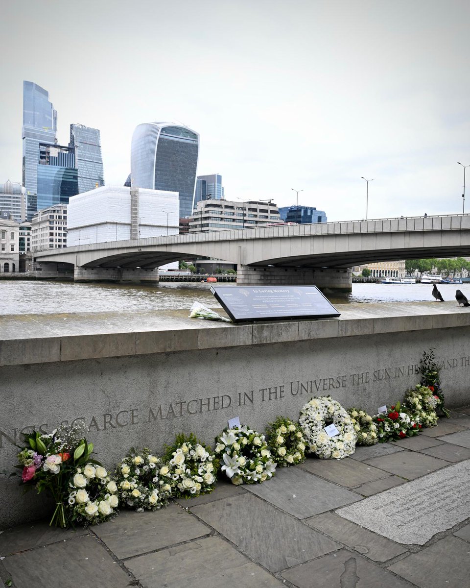 Sadiq Khan tweet media