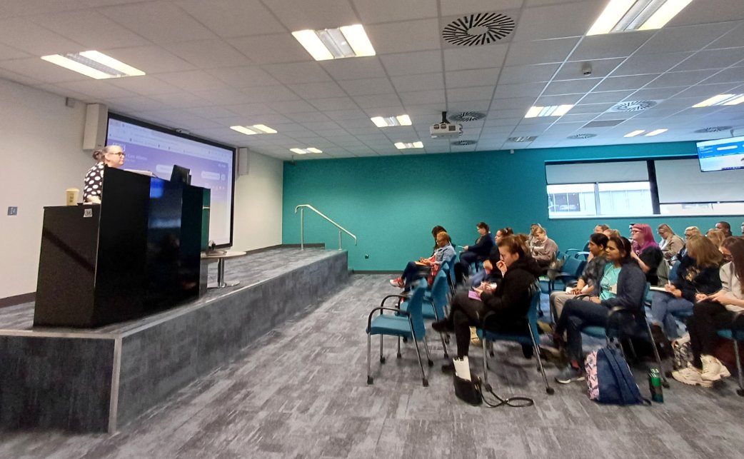 NcallianceP's tweet photo. 🤗Here @SalfordCO_NHS for 'Preceptorship Induction' with our newly qualified registrants.. starting their journey today in the NCA. Very informative 'Dementia Awareness' session this afternoon #LoveLearning💕     @NCAlliance_NHS @janemac57518733 @CpdNca @TNATeamNCA1 https://t.co/4dJktKxXl0