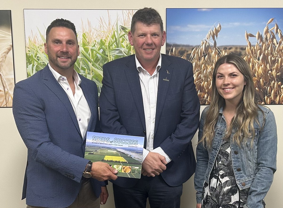 Great discussion last week between <a href="/GrainFarmers/">Grain Farmers of Ontario</a> and <a href="/NZinOttawa/">New Zealand High Commission in Canada</a> Special Agricultural Trade Envoy <a href="/MarrHamish/">Hamish Marr</a> on common areas of interest such as trade, sustainability, and farmer access to technology. #cdnag