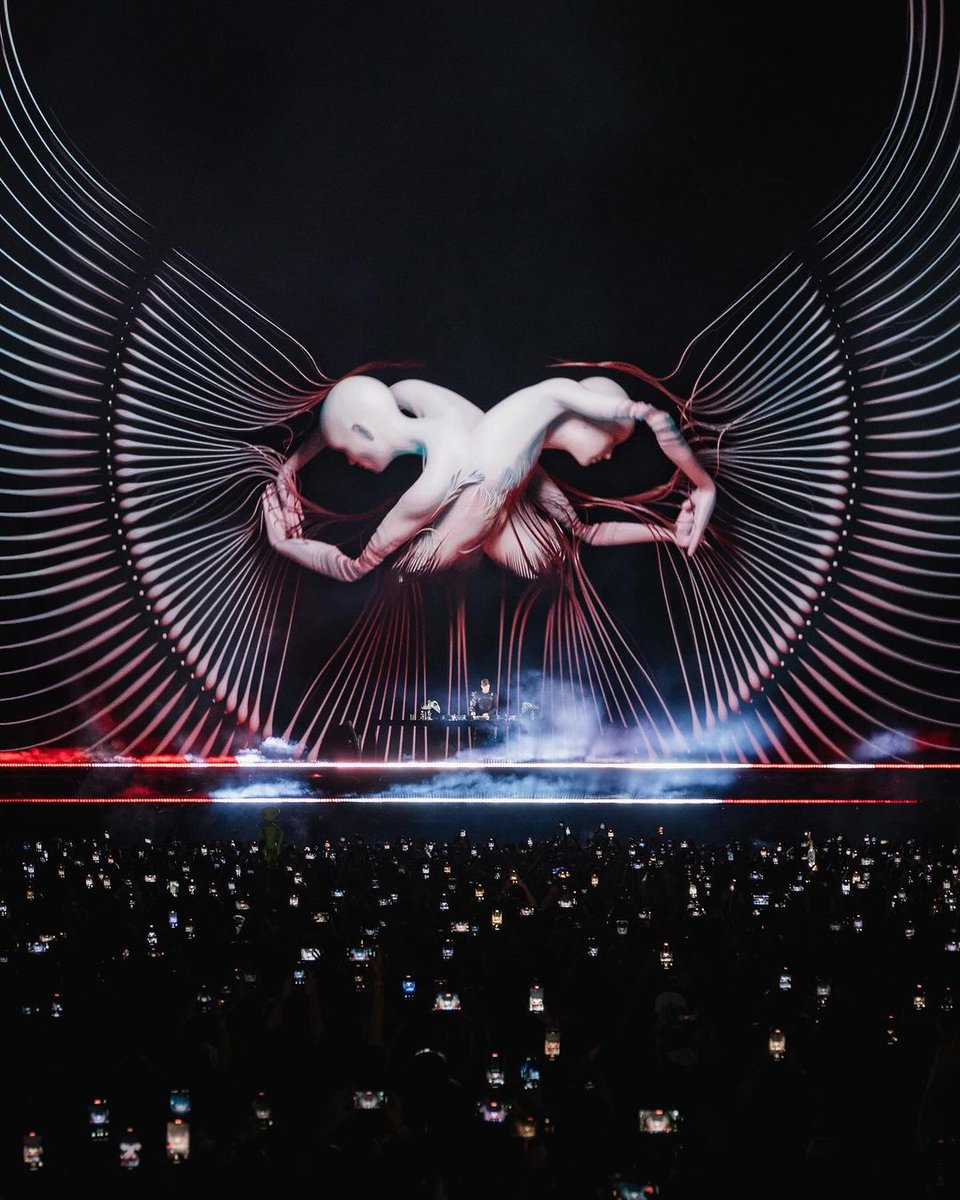 Anyma,propone eliminar todos los móviles en sus shows, incluyendo afterlife. 

"Esto lo decidimos juntos."